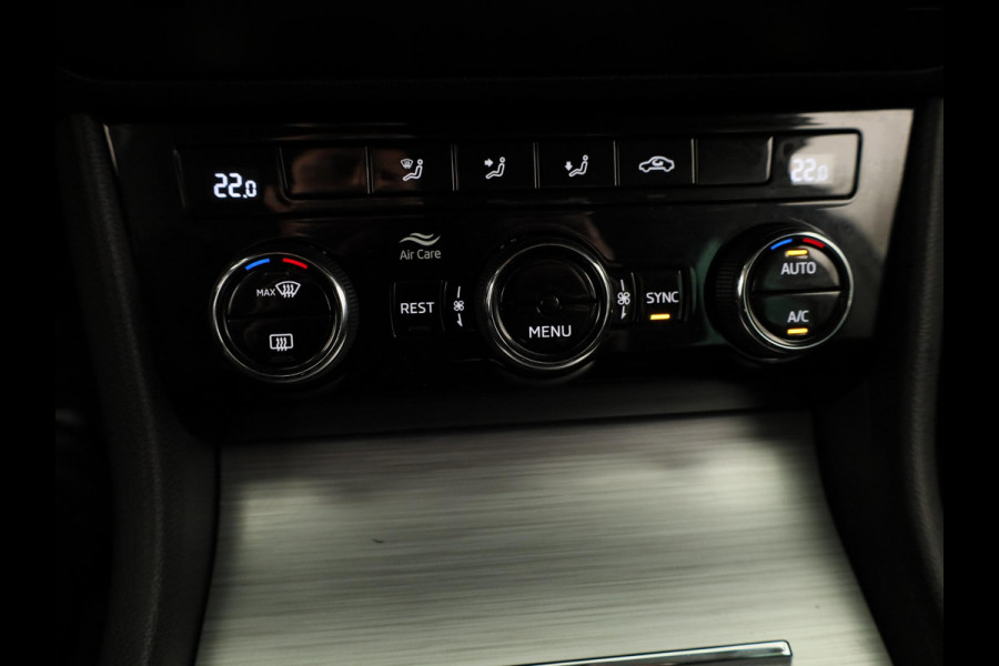 Škoda Superb Combi 1.5 TSI ACT Business Edition 150 pk Automaat (DSG) | Verlengde garantie | Navigatie | Trekhaak (wegklapbaar) | Parkeersensoren | Keyless |