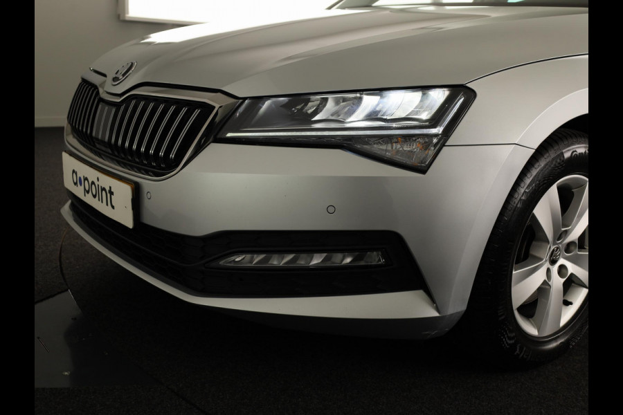 Škoda Superb Combi 1.5 TSI ACT Business Edition 150 pk Automaat (DSG) | Verlengde garantie | Navigatie | Trekhaak (wegklapbaar) | Parkeersensoren | Keyless |