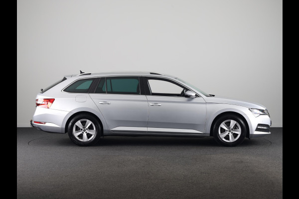 Škoda Superb Combi 1.5 TSI ACT Business Edition 150 pk Automaat (DSG) | Verlengde garantie | Navigatie | Trekhaak (wegklapbaar) | Parkeersensoren | Keyless |