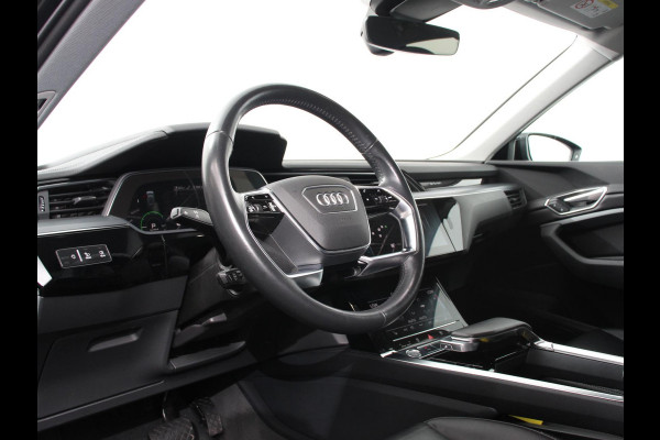Audi e-tron e-tron 55 quattro Leder Navigatie Trekhaak Led koplampen Tour pakket Virtual cockpit Cruise control adaptief Climate control Lichtmetalen velgen