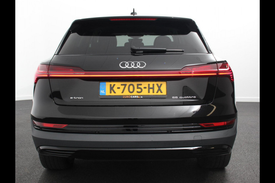 Audi e-tron e-tron 55 quattro Leder Navigatie Trekhaak Led koplampen Tour pakket Virtual cockpit Cruise control adaptief Climate control Lichtmetalen velgen