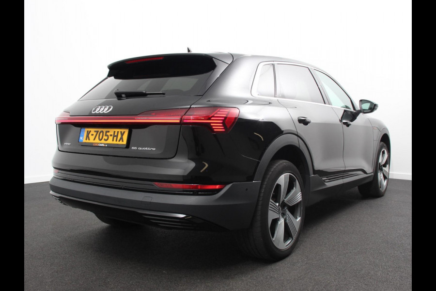Audi e-tron e-tron 55 quattro Leder Navigatie Trekhaak Led koplampen Tour pakket Virtual cockpit Cruise control adaptief Climate control Lichtmetalen velgen