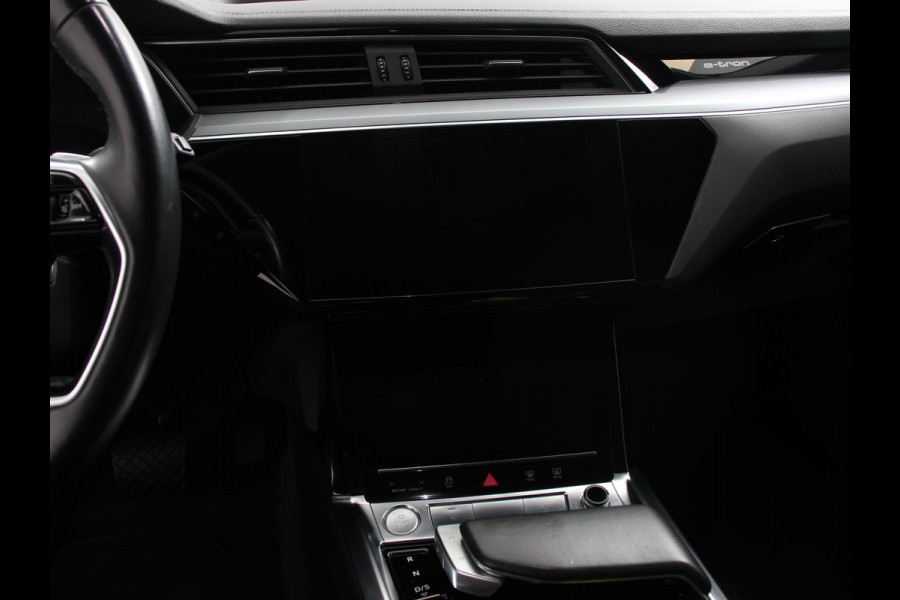 Audi e-tron e-tron 55 quattro Leder Navigatie Trekhaak Led koplampen Tour pakket Virtual cockpit Cruise control adaptief Climate control Lichtmetalen velgen