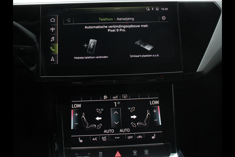 Audi e-tron e-tron 55 quattro Leder Navigatie Trekhaak Led koplampen Tour pakket Virtual cockpit Cruise control adaptief Climate control Lichtmetalen velgen