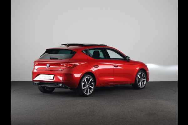 Seat Leon 1.4 TSI eHybrid PHEV FR Business Intense 204 pk Automaat | Navigatie | Panoramadak | Trekhaak (wegklapbaar) | Parkeersensoren achter | Stoelverwarming |