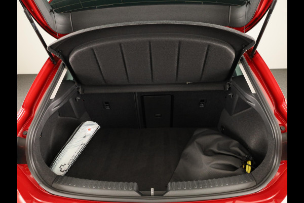 Seat Leon 1.4 TSI eHybrid PHEV FR Business Intense 204 pk Automaat | Navigatie | Panoramadak | Trekhaak (wegklapbaar) | Parkeersensoren achter | Stoelverwarming |