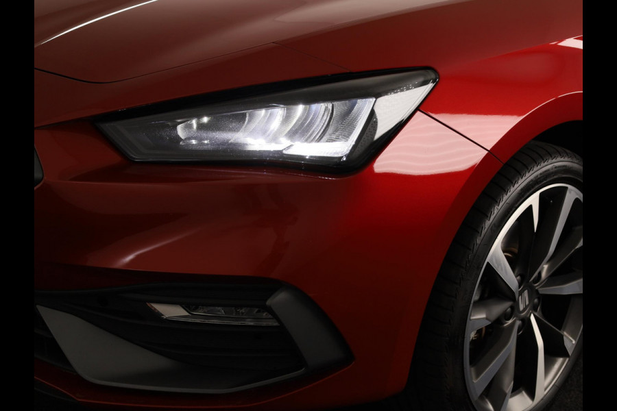 Seat Leon 1.4 TSI eHybrid PHEV FR Business Intense 204 pk Automaat | Navigatie | Panoramadak | Trekhaak (wegklapbaar) | Parkeersensoren achter | Stoelverwarming |