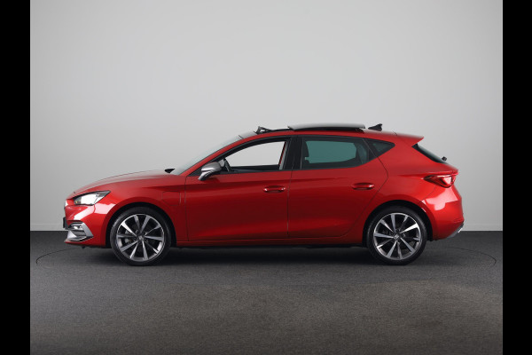 Seat Leon 1.4 TSI eHybrid PHEV FR Business Intense 204 pk Automaat | Navigatie | Panoramadak | Trekhaak (wegklapbaar) | Parkeersensoren achter | Stoelverwarming |