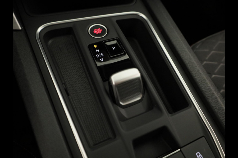 Seat Leon 1.4 TSI eHybrid PHEV FR Business Intense 204 pk Automaat | Navigatie | Panoramadak | Trekhaak (wegklapbaar) | Parkeersensoren achter | Stoelverwarming |