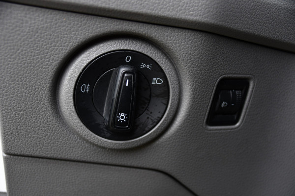 MAN TGE 3.140 35 2.0 L3H3 PB Edition Camera, Carplay, Airco, Multimedia, 140pk, Automaat, 3 Zits, Uniek!