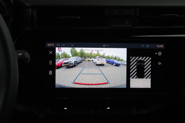 Alfa Romeo junior ELETTRICA SPECIALE 156PK 54 kWh | WARMTEPOMP | TECHNOLOGIE PAKKET (O.A. FULL LED ADAPTIVE MATRIX KOPLAMPEN/DODEHOEK DETECTIE/DRAADLOZE TELEFOONLADER/ACHTERUITRIJ CAMERA/PARKEERSENSOREN VOOR, ACHTER,ZIJKANT) | DRAADLOZE APPLE CARPLAY/ANDROID AUTO | CLIMATE CONTROL | ELEKTRISCH BEDIENBARE ACHTERKLEP | STOEL VERWARMING | ELEKTRISCH BEDIENBARE VOORSTOEL MET MASSAGE FUNCTIE | VERKEERSBORDEN HERKENNING | ADAPTIVE CRUISE CONTROL | KEYLESS ENTRY/START | ALL SEASON BANDEN | LICHTMETALEN VELGEN 18" | NAVIGATIE | DAB+ RADIO |