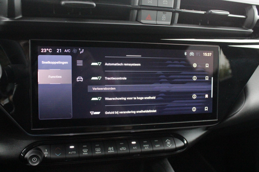 Alfa Romeo junior ELETTRICA SPECIALE 156PK 54 kWh | WARMTEPOMP | TECHNOLOGIE PAKKET (O.A. FULL LED ADAPTIVE MATRIX KOPLAMPEN/DODEHOEK DETECTIE/DRAADLOZE TELEFOONLADER/ACHTERUITRIJ CAMERA/PARKEERSENSOREN VOOR, ACHTER,ZIJKANT) | DRAADLOZE APPLE CARPLAY/ANDROID AUTO | CLIMATE CONTROL | ELEKTRISCH BEDIENBARE ACHTERKLEP | STOEL VERWARMING | ELEKTRISCH BEDIENBARE VOORSTOEL MET MASSAGE FUNCTIE | VERKEERSBORDEN HERKENNING | ADAPTIVE CRUISE CONTROL | KEYLESS ENTRY/START | ALL SEASON BANDEN | LICHTMETALEN VELGEN 18" | NAVIGATIE | DAB+ RADIO |