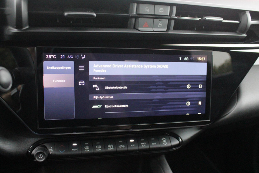 Alfa Romeo junior ELETTRICA SPECIALE 156PK 54 kWh | WARMTEPOMP | TECHNOLOGIE PAKKET (O.A. FULL LED ADAPTIVE MATRIX KOPLAMPEN/DODEHOEK DETECTIE/DRAADLOZE TELEFOONLADER/ACHTERUITRIJ CAMERA/PARKEERSENSOREN VOOR, ACHTER,ZIJKANT) | DRAADLOZE APPLE CARPLAY/ANDROID AUTO | CLIMATE CONTROL | ELEKTRISCH BEDIENBARE ACHTERKLEP | STOEL VERWARMING | ELEKTRISCH BEDIENBARE VOORSTOEL MET MASSAGE FUNCTIE | VERKEERSBORDEN HERKENNING | ADAPTIVE CRUISE CONTROL | KEYLESS ENTRY/START | ALL SEASON BANDEN | LICHTMETALEN VELGEN 18" | NAVIGATIE | DAB+ RADIO |