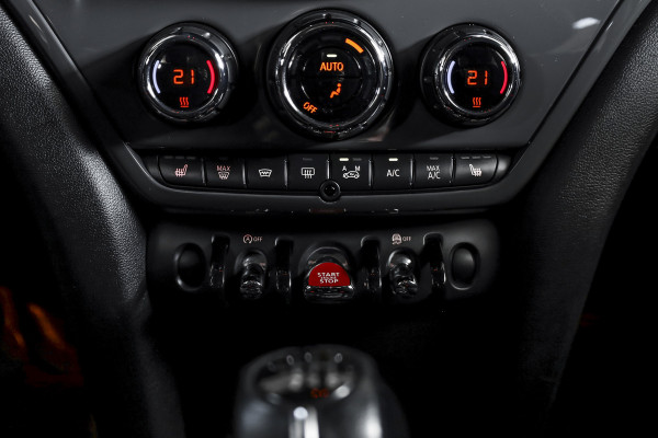 MINI Countryman 1.5 100 PK One Pepper | Cruise | Stoelverw. | PDC | NAV + Apple Carplay | ECC | LM 19" |