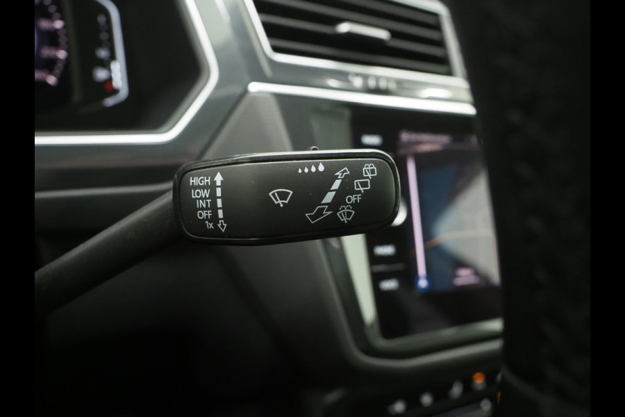 Volkswagen Tiguan 1.4 TSI eHybrid Elegance | Panoramadak | Trekhaak | Camera | Keyless | Adaptive Cruise | Virtual | Carplay