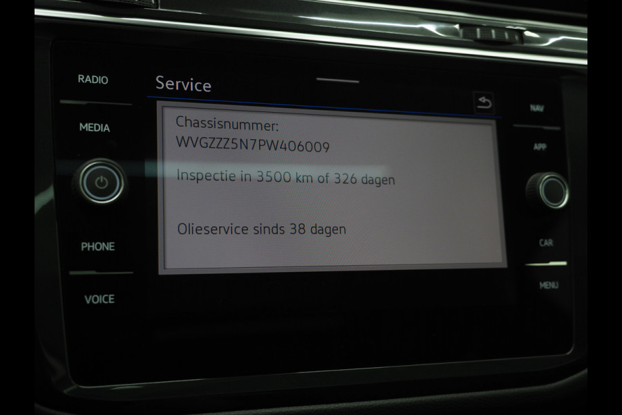 Volkswagen Tiguan 1.4 TSI eHybrid Elegance | Panoramadak | Trekhaak | Camera | Keyless | Adaptive Cruise | Virtual | Carplay
