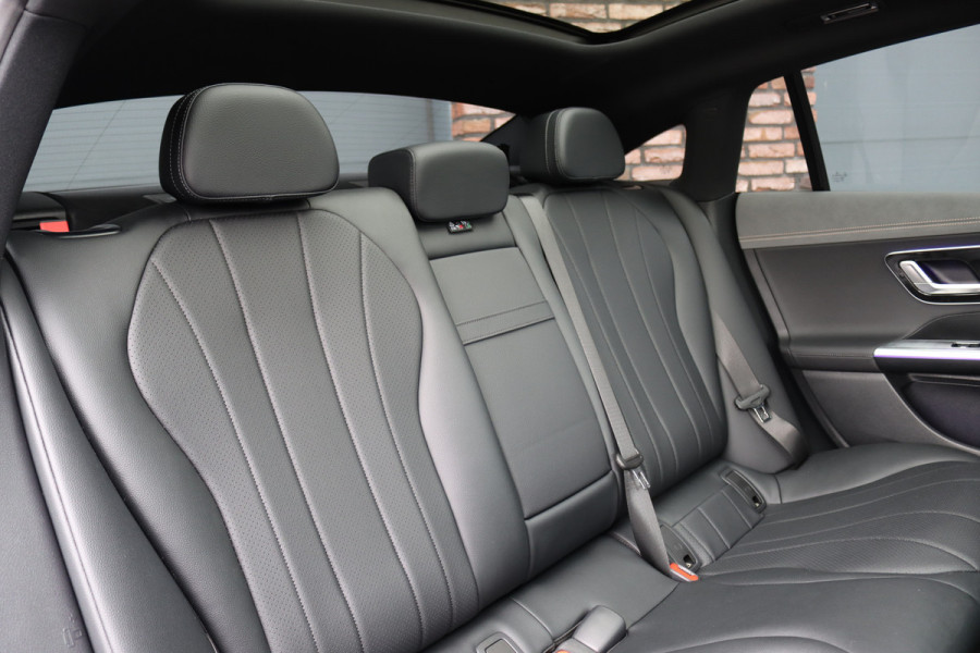 Mercedes-Benz EQE 300 Business Solution 90 kWh | Panoramadak | Distronic | Memory | Camera | Warmtepomp | Keyless Go | Stoelverwarming | 22kW | Leder |