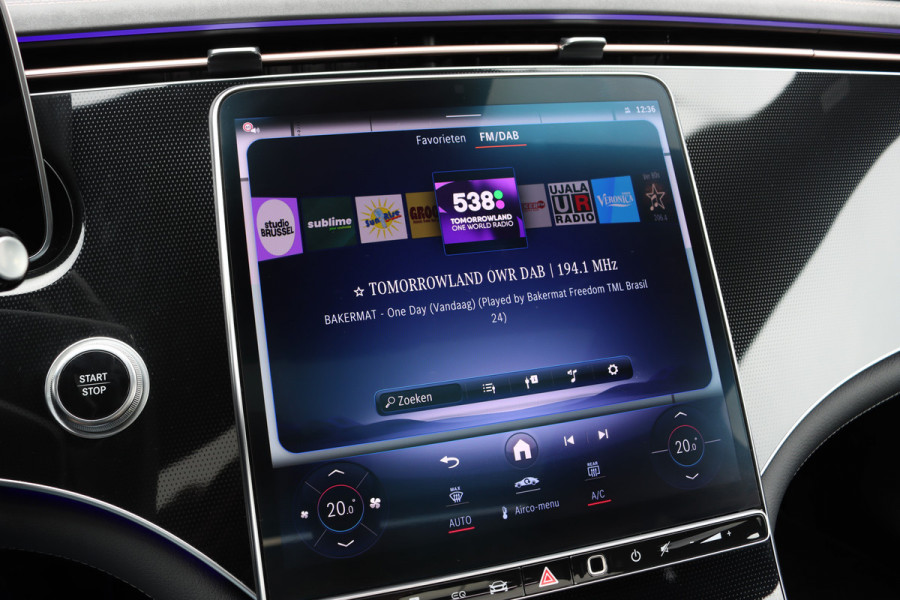 Mercedes-Benz EQE 300 Business Solution 90 kWh | Panoramadak | Distronic | Memory | Camera | Warmtepomp | Keyless Go | Stoelverwarming | 22kW | Leder |