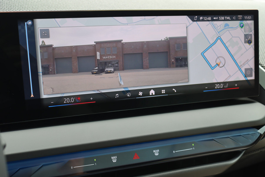 BMW X3 30e xDrive M-Sport Pro | Panoramadak | Memory | Stoelventilatie | Surround Camera | HUD | Verwarmd Stuurwiel | Harman/Kardon | Iconic Glow | Achterbank Verwarmd |