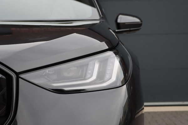 BMW X3 30e xDrive M-Sport Pro | Panoramadak | Memory | Stoelventilatie | Surround Camera | HUD | Verwarmd Stuurwiel | Harman/Kardon | Iconic Glow | Achterbank Verwarmd |