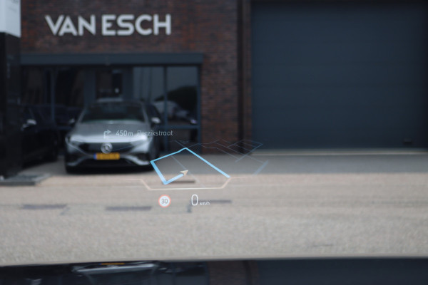 BMW X3 30e xDrive M-Sport Pro | Panoramadak | Memory | Stoelventilatie | Surround Camera | HUD | Verwarmd Stuurwiel | Harman/Kardon | Iconic Glow | Achterbank Verwarmd |