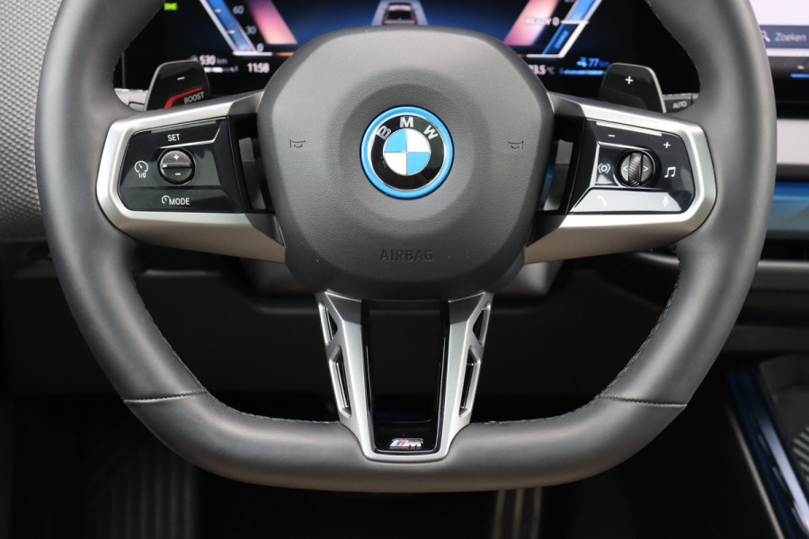 BMW X3 30e xDrive M-Sport Pro | Panoramadak | Memory | Stoelventilatie | Surround Camera | HUD | Verwarmd Stuurwiel | Harman/Kardon | Iconic Glow | Achterbank Verwarmd |