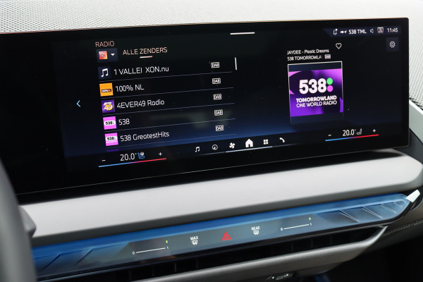 BMW X3 30e xDrive M-Sport Pro | Panoramadak | Memory | Stoelventilatie | Surround Camera | HUD | Verwarmd Stuurwiel | Harman/Kardon | Iconic Glow | Achterbank Verwarmd |