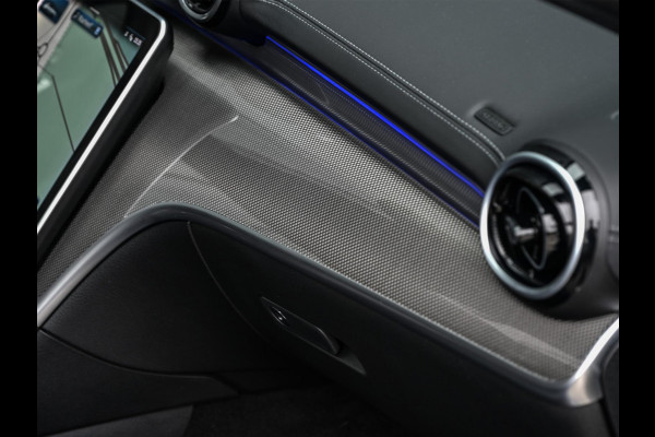 Mercedes-Benz C-Klasse 180 AMG Line | NL-Auto | Panoramadak | Night-Pakket | Ambiance Interieur | Camera | Elektr. Verst. Voorstoelen + Verwarming |