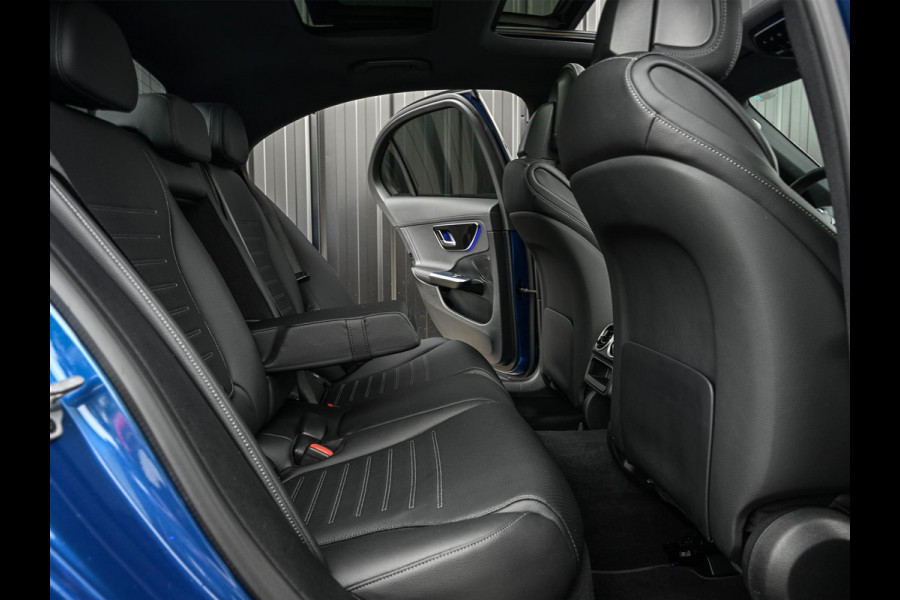 Mercedes-Benz C-Klasse 180 AMG Line | NL-Auto | Panoramadak | Night-Pakket | Ambiance Interieur | Camera | Elektr. Verst. Voorstoelen + Verwarming |