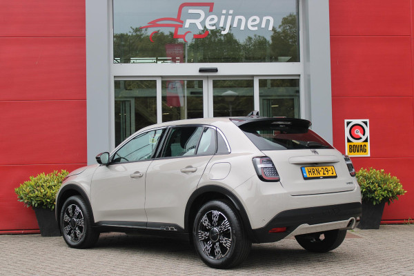 Fiat 600 1.2 Hybrid 110PK AUTOMAAT URBAN | STOEL/VOORRUIT VERWARMING | KEYLESS ENTRY/START | 17" LICHTEMATELN VELGEN | DRAADLOZE TELEFOONLADER | DRAADLOZE APPLE CARPLAY/ANDROID AUTO | NAVIGATIE | DAB+ RADIO | PARKEERSENSOREN VOOR + ACHTER | ACHTERUITRIJ CAMERA | CRUISE CONTROL | LED KOPLAMPEN |