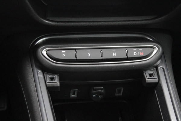 Fiat 600 1.2 Hybrid 110PK AUTOMAAT URBAN | STOEL/VOORRUIT VERWARMING | KEYLESS ENTRY/START | 17" LICHTEMATELN VELGEN | DRAADLOZE TELEFOONLADER | DRAADLOZE APPLE CARPLAY/ANDROID AUTO | NAVIGATIE | DAB+ RADIO | PARKEERSENSOREN VOOR + ACHTER | ACHTERUITRIJ CAMERA | CRUISE CONTROL | LED KOPLAMPEN |