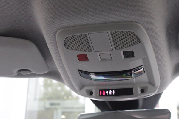 Fiat 600 1.2 Hybrid 110PK AUTOMAAT URBAN | STOEL/VOORRUIT VERWARMING | KEYLESS ENTRY/START | 17" LICHTEMATELN VELGEN | DRAADLOZE TELEFOONLADER | DRAADLOZE APPLE CARPLAY/ANDROID AUTO | NAVIGATIE | DAB+ RADIO | PARKEERSENSOREN VOOR + ACHTER | ACHTERUITRIJ CAMERA | CRUISE CONTROL | LED KOPLAMPEN |