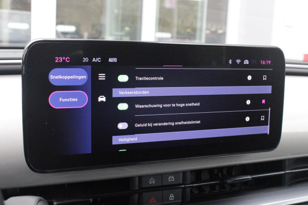Fiat 600 1.2 Hybrid 110PK AUTOMAAT URBAN | STOEL/VOORRUIT VERWARMING | KEYLESS ENTRY/START | 17" LICHTEMATELN VELGEN | DRAADLOZE TELEFOONLADER | DRAADLOZE APPLE CARPLAY/ANDROID AUTO | NAVIGATIE | DAB+ RADIO | PARKEERSENSOREN VOOR + ACHTER | ACHTERUITRIJ CAMERA | CRUISE CONTROL | LED KOPLAMPEN |