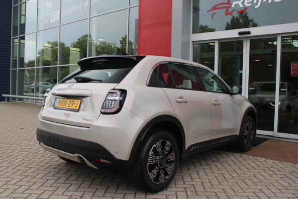 Fiat 600 1.2 Hybrid 110PK AUTOMAAT URBAN | STOEL/VOORRUIT VERWARMING | KEYLESS ENTRY/START | 17" LICHTEMATELN VELGEN | DRAADLOZE TELEFOONLADER | DRAADLOZE APPLE CARPLAY/ANDROID AUTO | NAVIGATIE | DAB+ RADIO | PARKEERSENSOREN VOOR + ACHTER | ACHTERUITRIJ CAMERA | CRUISE CONTROL | LED KOPLAMPEN |