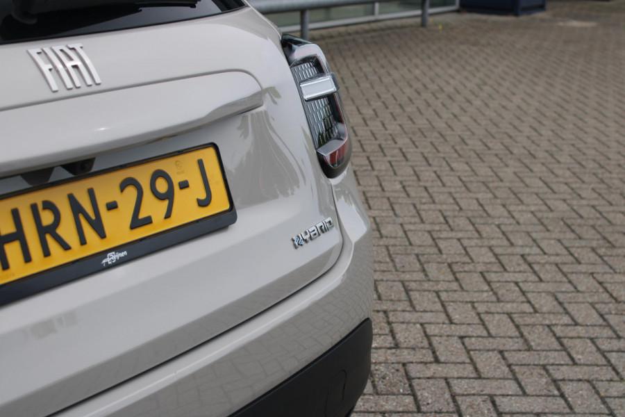 Fiat 600 1.2 Hybrid 110PK AUTOMAAT URBAN | STOEL/VOORRUIT VERWARMING | KEYLESS ENTRY/START | 17" LICHTEMATELN VELGEN | DRAADLOZE TELEFOONLADER | DRAADLOZE APPLE CARPLAY/ANDROID AUTO | NAVIGATIE | DAB+ RADIO | PARKEERSENSOREN VOOR + ACHTER | ACHTERUITRIJ CAMERA | CRUISE CONTROL | LED KOPLAMPEN |
