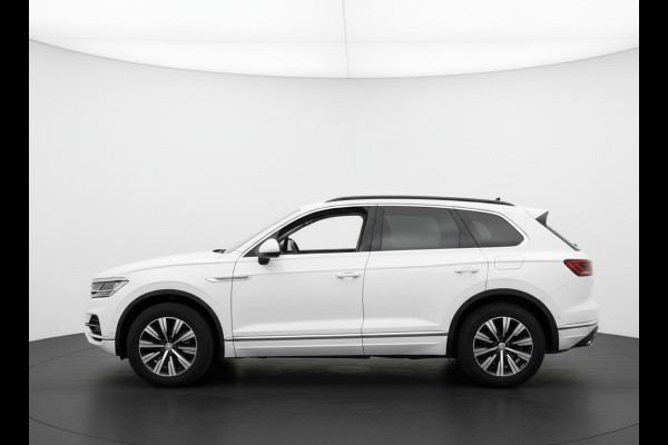Volkswagen Touareg 3.0 TSi eHybrid ATMOSPHERE 4MOTION TREKHAAK/HEAD-UP/PANORAMADAK 1E EIG