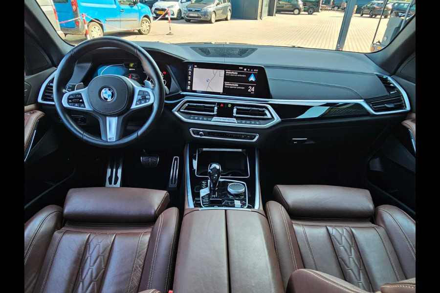BMW X5 xDrive45e High Executive M-Sport | Luchtvering |  Elek. trekhaak | Safety pack | Achterasbesturing | HUD | M aerodynamica | Leder |