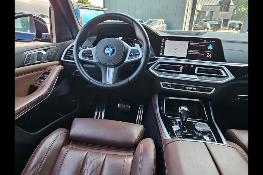 BMW X5 xDrive45e High Executive M-Sport | Luchtvering |  Elek. trekhaak | Safety pack | Achterasbesturing | HUD | M aerodynamica | Leder |