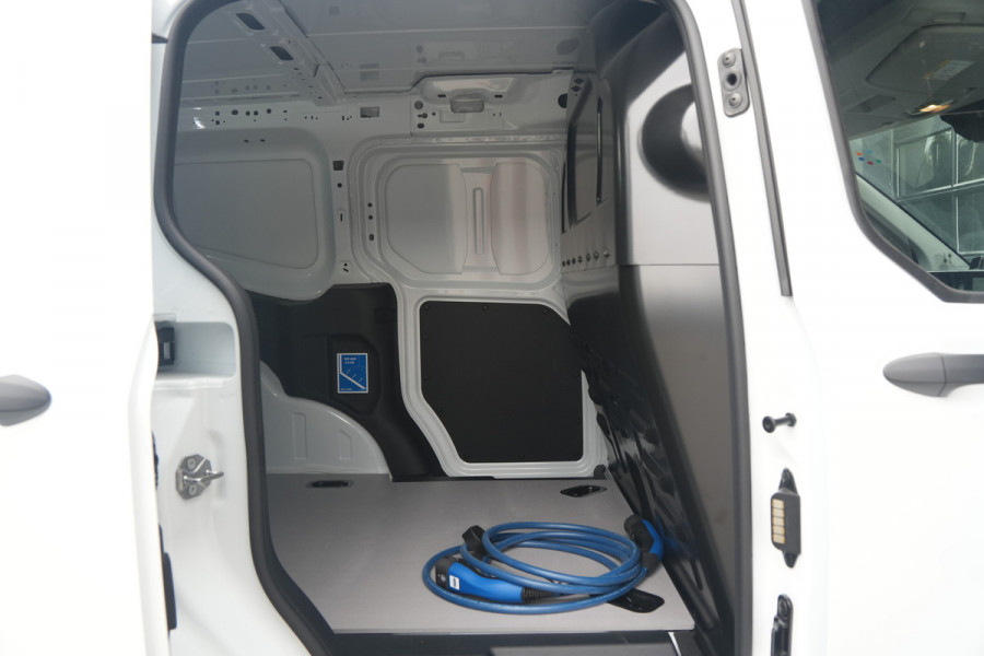 Ford E-Transit Courier Trend 44 kWh 136pk - Stoel/Stuurverwarming - Camera - Cruise - Carplay/Android - Rijklaar