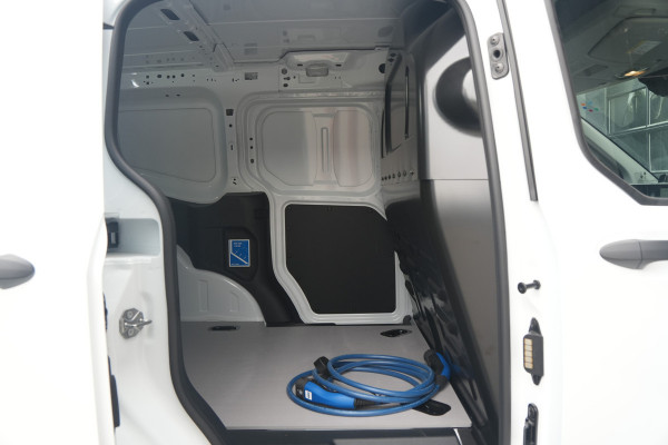 Ford E-Transit Courier Trend 44 kWh 136pk - Stoel/Stuurverwarming - Camera - Cruise - Carplay/Android - Rijklaar