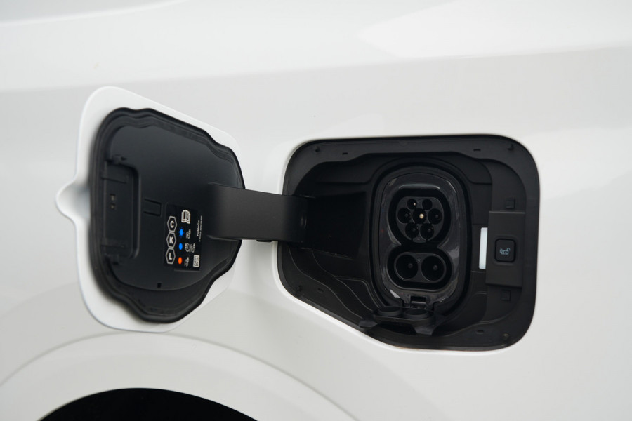 Ford E-Transit Courier Trend 44 kWh 136pk - Stoel/Stuurverwarming - Camera - Cruise - Carplay/Android - Rijklaar