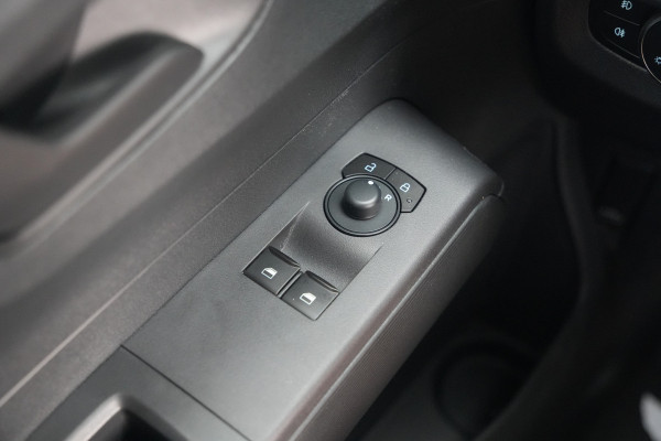Ford E-Transit Courier Trend 44 kWh 136pk - Stoel/Stuurverwarming - Camera - Cruise - Carplay/Android - Rijklaar