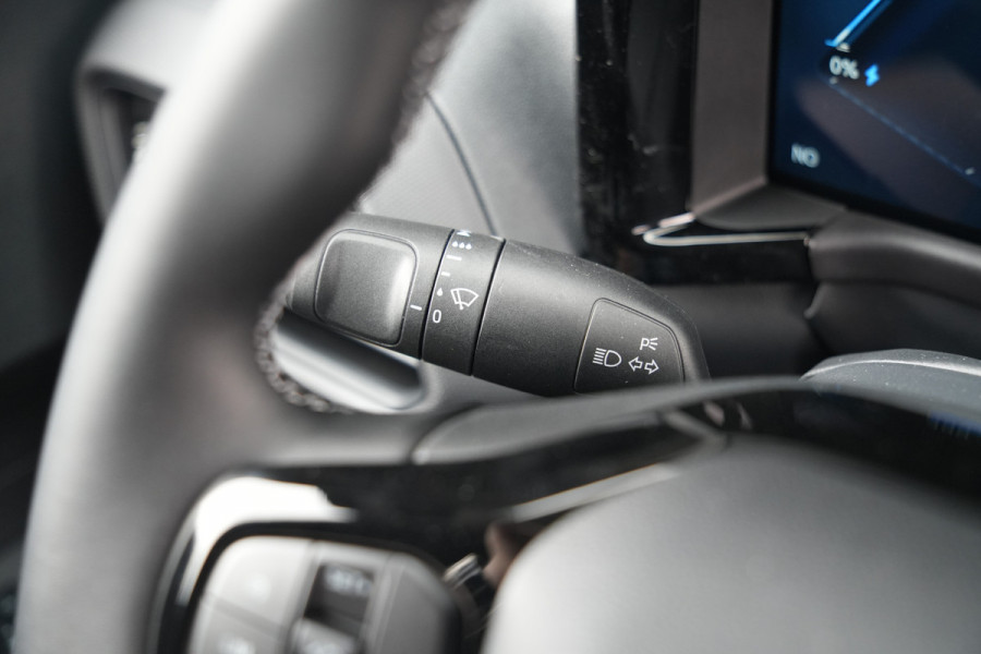 Ford E-Transit Courier Trend 44 kWh 136pk - Stoel/Stuurverwarming - Camera - Cruise - Carplay/Android - Rijklaar