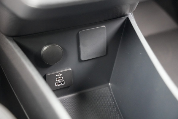 Ford E-Transit Courier Trend 44 kWh 136pk - Stoel/Stuurverwarming - Camera - Cruise - Carplay/Android - Rijklaar