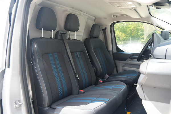 Ford E-Transit Custom 320 L2H1 Sport 71 kWh 218pk - 2x Schuif - Stoel/Stuurverwarming - Cruise - Keyless - Rijklaar