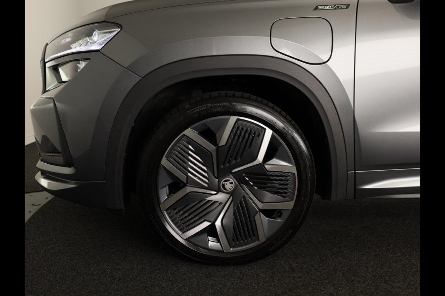 Škoda Kodiaq 1.5 TSI PHEV Sportline Business 204 pk Automaat | Verlengde garantie | Navigatie | Panoramadak | Trekhaak (wegklapbaar) | Parkeersensoren | Achteruitrijcamera | Stoelverwarming v/a |