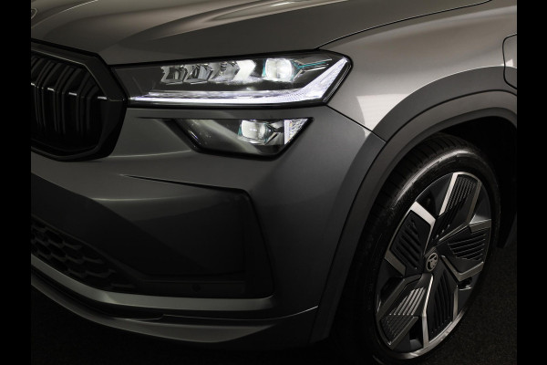 Škoda Kodiaq 1.5 TSI PHEV Sportline Business 204 pk Automaat | Verlengde garantie | Navigatie | Panoramadak | Trekhaak (wegklapbaar) | Parkeersensoren | Achteruitrijcamera | Stoelverwarming v/a |