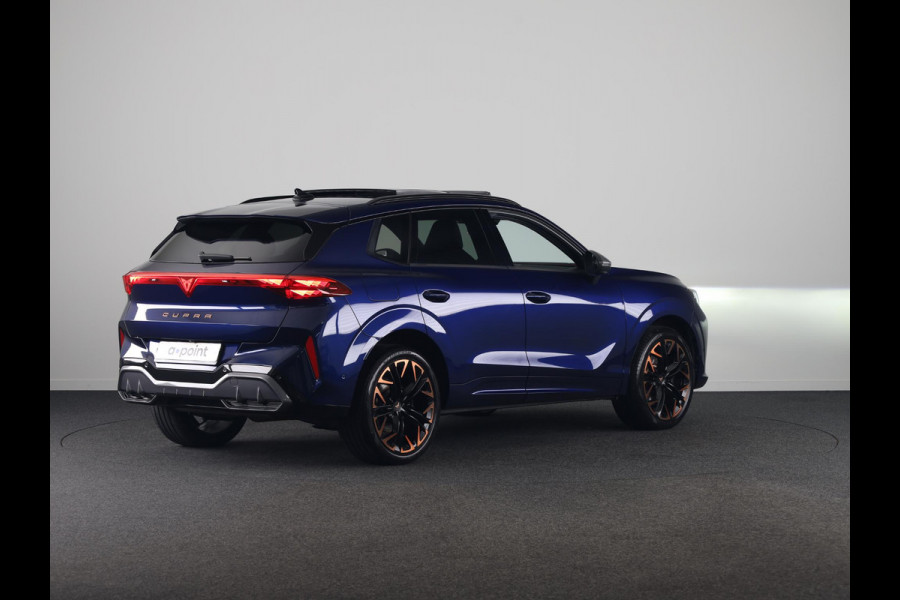 CUPRA Terramar 1.5 TSI e-Hybrid VZ Performance 272 pk Automaat | Navigatie | Panoramadak | Parkeersensoren (Park assist)  Rondomzicht camera | Elektr. voorstoelen | Matrix LED koplampen |