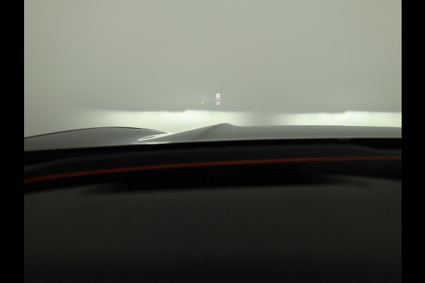 CUPRA Terramar 1.5 TSI e-Hybrid VZ Performance 272 pk Automaat | Navigatie | Panoramadak | Parkeersensoren (Park assist)  Rondomzicht camera | Elektr. voorstoelen | Matrix LED koplampen |