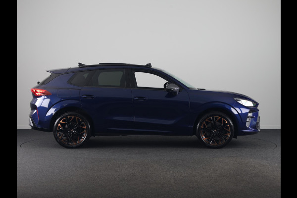 CUPRA Terramar 1.5 TSI e-Hybrid VZ Performance 272 pk Automaat | Navigatie | Panoramadak | Parkeersensoren (Park assist)  Rondomzicht camera | Elektr. voorstoelen | Matrix LED koplampen |